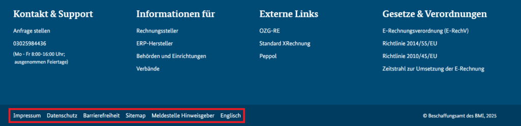 Screenshot, der den unteren Teil der Fußzeile mit diesen Verknüpfungen markiert: Impressum, Datenschutz, Barrierefreiheit, Sitemap, EN